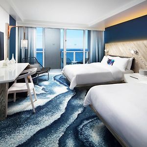 Wunderschönes Zimmer mit Queensize-Bett und mit Ozeanblick